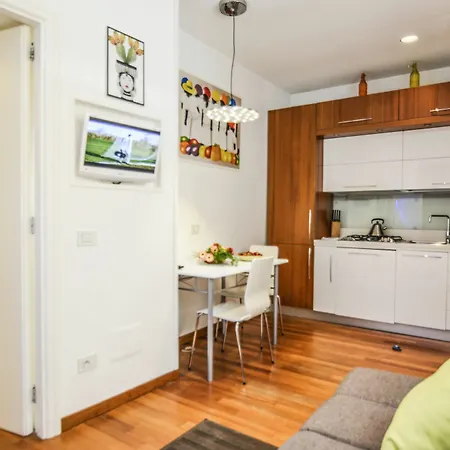 Stefania Apartment *